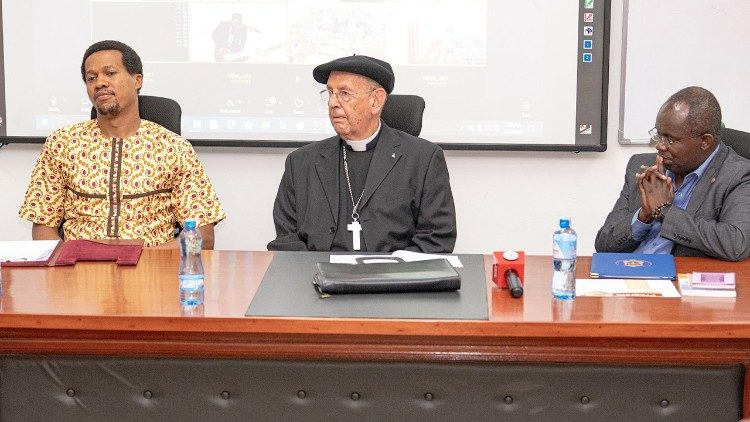 Uzinduzi wa Kitubu kuhusu Sinodi Afrika