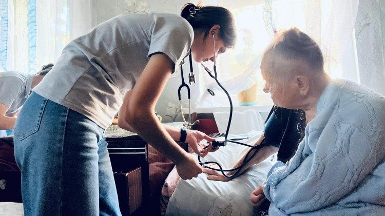 Visite ad anziani e malati nelle campagne di Kharkiv e Sumy