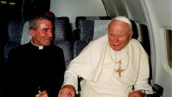 Monsignor Anton Lucaci e Giovanni Paolo II