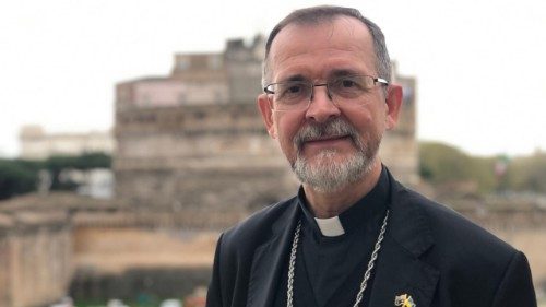 Владика Дзюрах про віру та коріння: Церква – опора для українських біженців