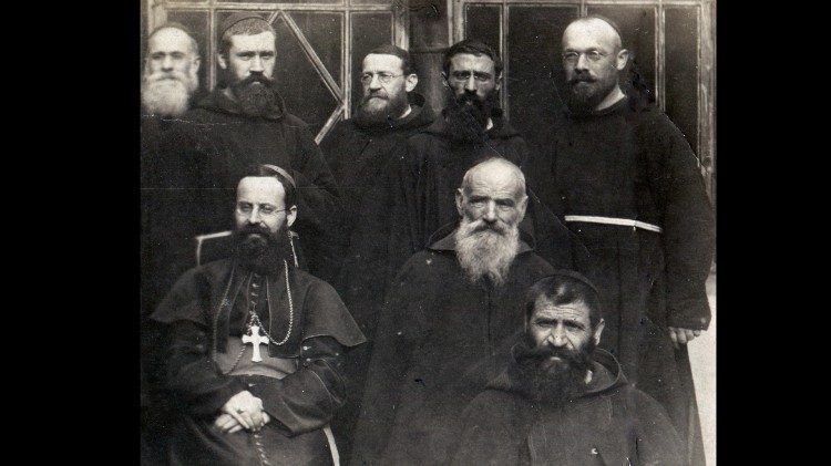 Снимки от архива на отците капуцини в  България