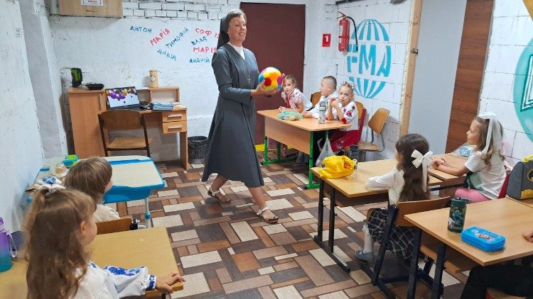 Завдяки облаштованому укриттю під час повітряної тривоги навчальний процес триває 