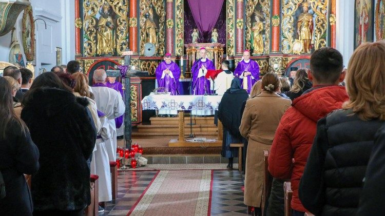U Jasenovcu Dan obnove čišćenja pamćenja i spomena mučenika (Foto: Požeška biskupija)