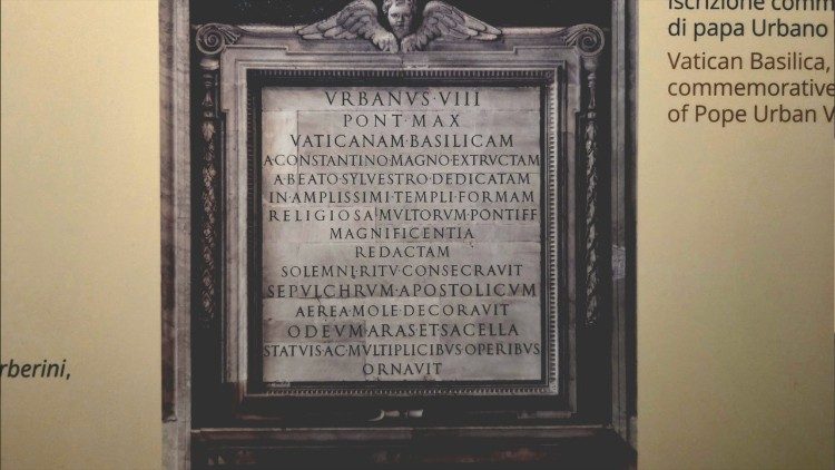 Basilica vaticana, controfacciata, iscrizione commemorativa di papa Urbano VIII Barberini.
