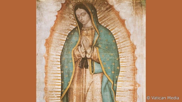 PAPA FRANCISCO INMACULADA HOMENAJE MADRE JESUS ORACIÓN